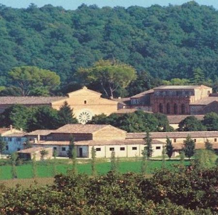 Hotel La Foresteria Abbadia di Fiastra Esterno foto